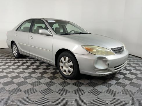 Used 2004 Toyota Camry LE image 19