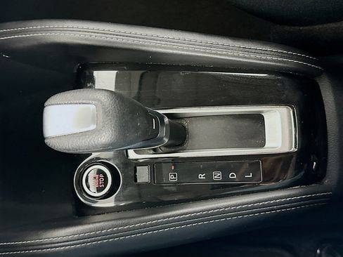 Used 2019 Nissan Kicks SV FWD image 23