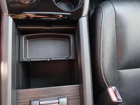 Used 2019 Honda Pilot Touring image 12