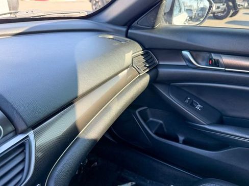 Used 2018 Honda Accord Sport image 23