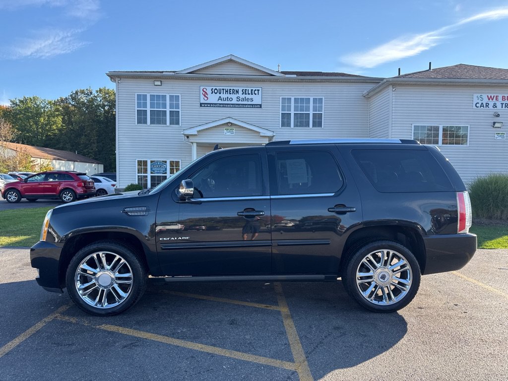 Used 2013 Cadillac Escalade Premium AWD/4WD image 1