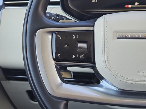 Used 2023 Land Rover Range Rover SE image 28