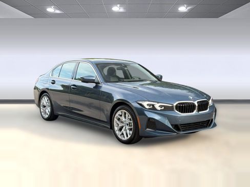 Used 2026 BMW 330i Sedan RWD image 7