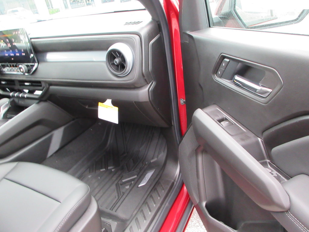 New 2026 Chevrolet Colorado LT w/ LT Convenience Package AWD/4WD image 18