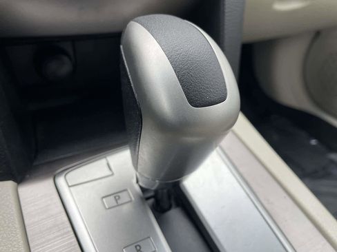 Used 2011 Subaru Outback 2.5i Premium image 21