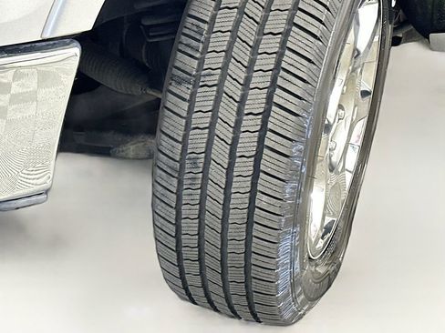 Used 2014 Ford F150 Lariat w/ Equipment Group 502A Luxury image 25