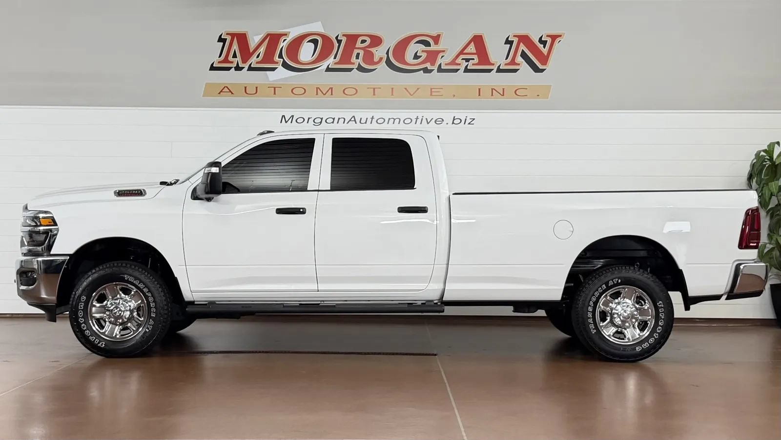 Used 2025 RAM 2500 Tradesman AWD/4WD image 6