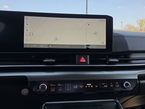 New 2026 Kia Carnival SX FWD image 11