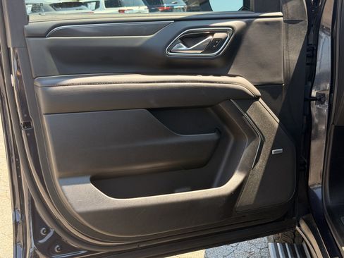 Used 2024 GMC Yukon AT4 w/ Technology Package AWD/4WD image 16