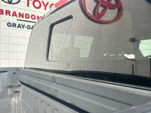 Used 2016 Ford F150 Lariat w/ Equipment Group 502A Luxury image 33