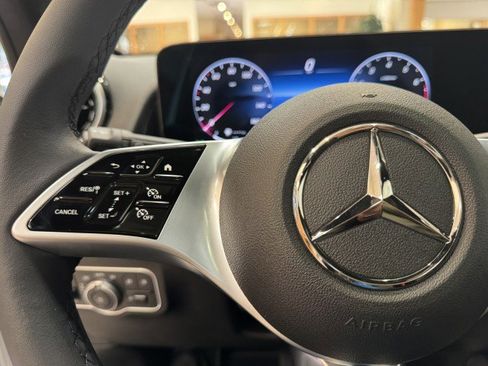 Used 2026 Mercedes-Benz GLB 250 image 20