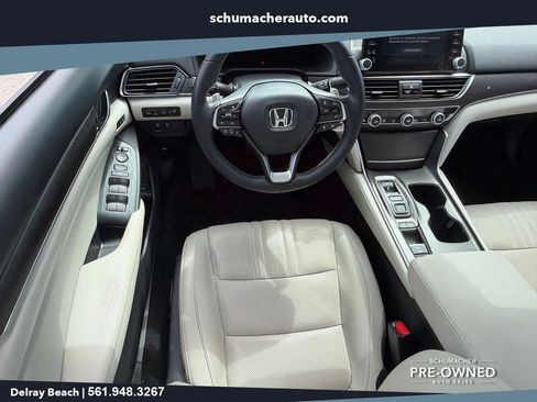 Used 2018 Honda Accord Touring image 13