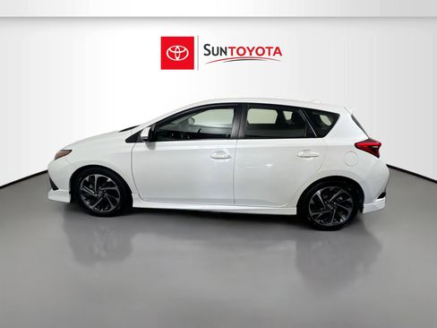 Used 2018 Toyota Corolla iM image 7