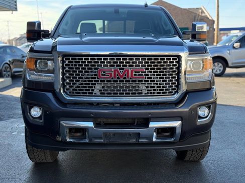 Used 2016 GMC Sierra 2500 Denali image 2