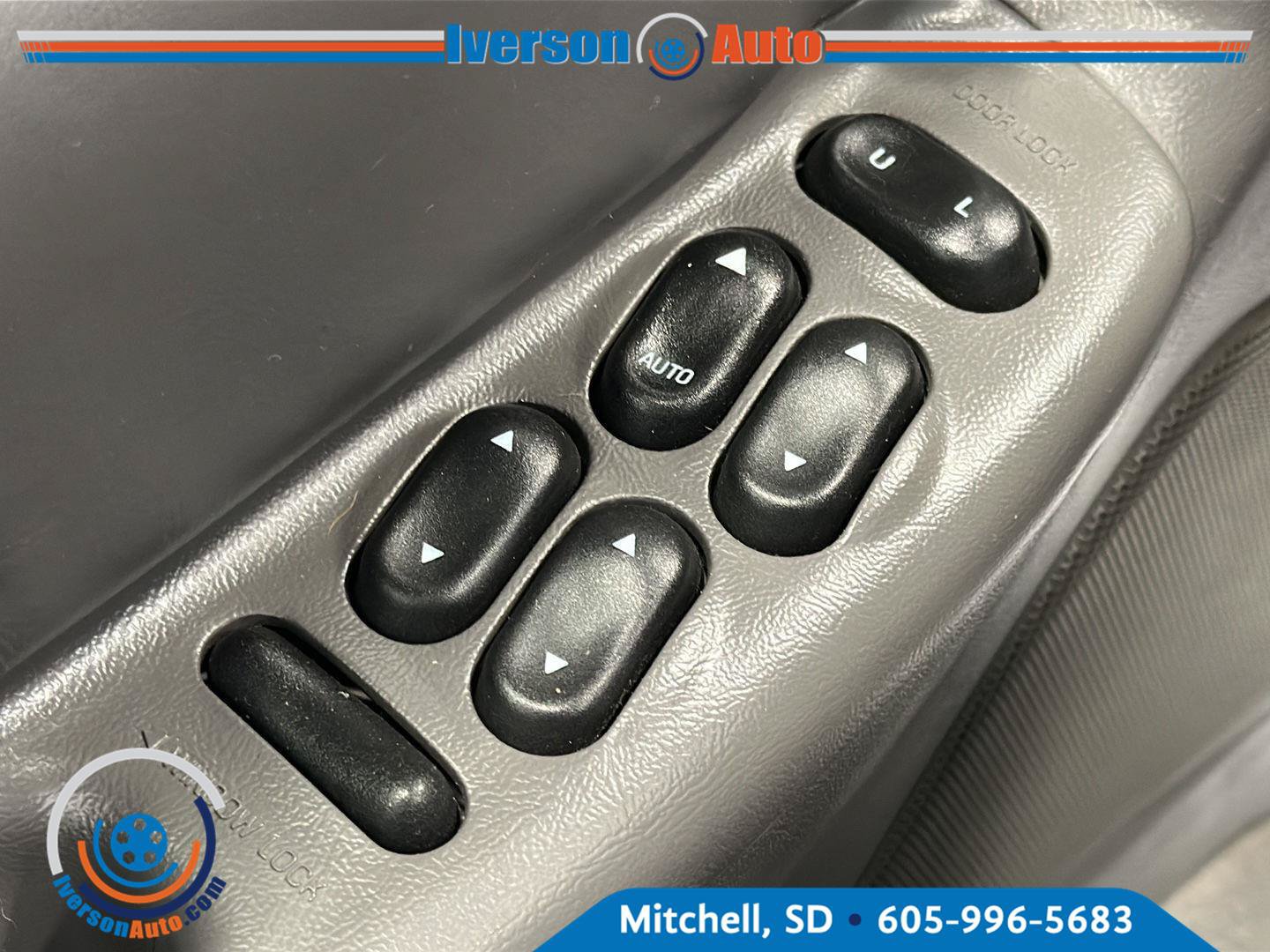 Used 2000 Ford Explorer Limited AWD/4WD image 14