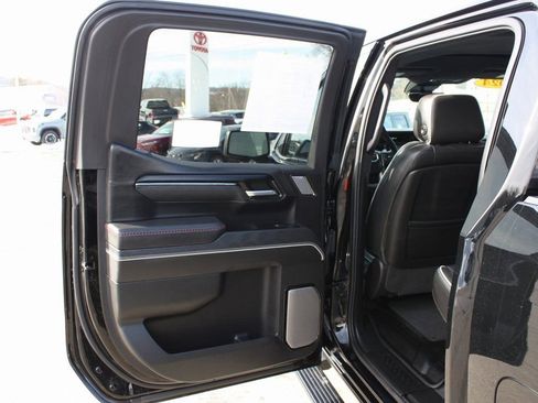 Used 2024 GMC Sierra 1500 AT4X image 15