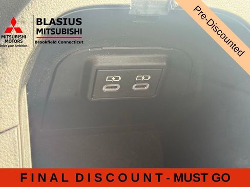 Used 2024 Toyota RAV4 XSE w/ Weather Package AWD/4WD image 28
