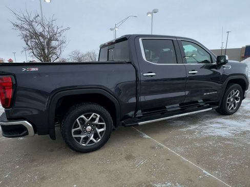 Used 2022 GMC Sierra 1500 SLT w/ SLT Premium Plus Package image 8