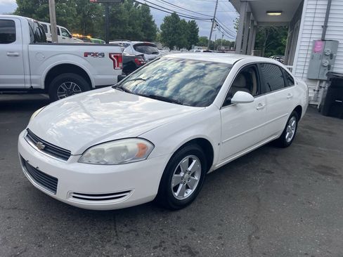 Used 2007 Chevrolet Impala LT FWD image 3