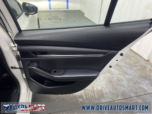 Used 2021 MAZDA MAZDA3 s image 17