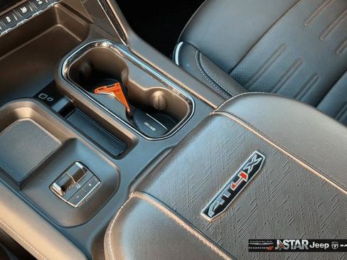 Used 2024 GMC Sierra 2500 AT4X image 15