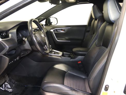Used 2020 Toyota RAV4 XSE image 33