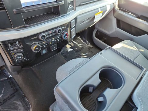 New 2025 Ford F250 XLT w/ 360-Degree Camera Package image 19