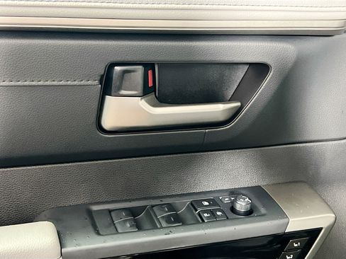 New 2026 Toyota Tundra Limited AWD/4WD image 16