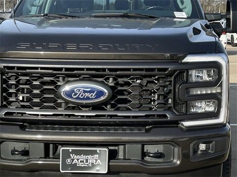 Used 2024 Ford F350 Lariat w/ Sport Appearance Package image 10