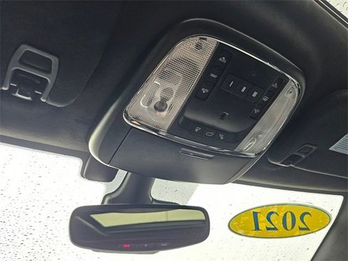 Used 2021 Jeep Grand Cherokee SRT image 27