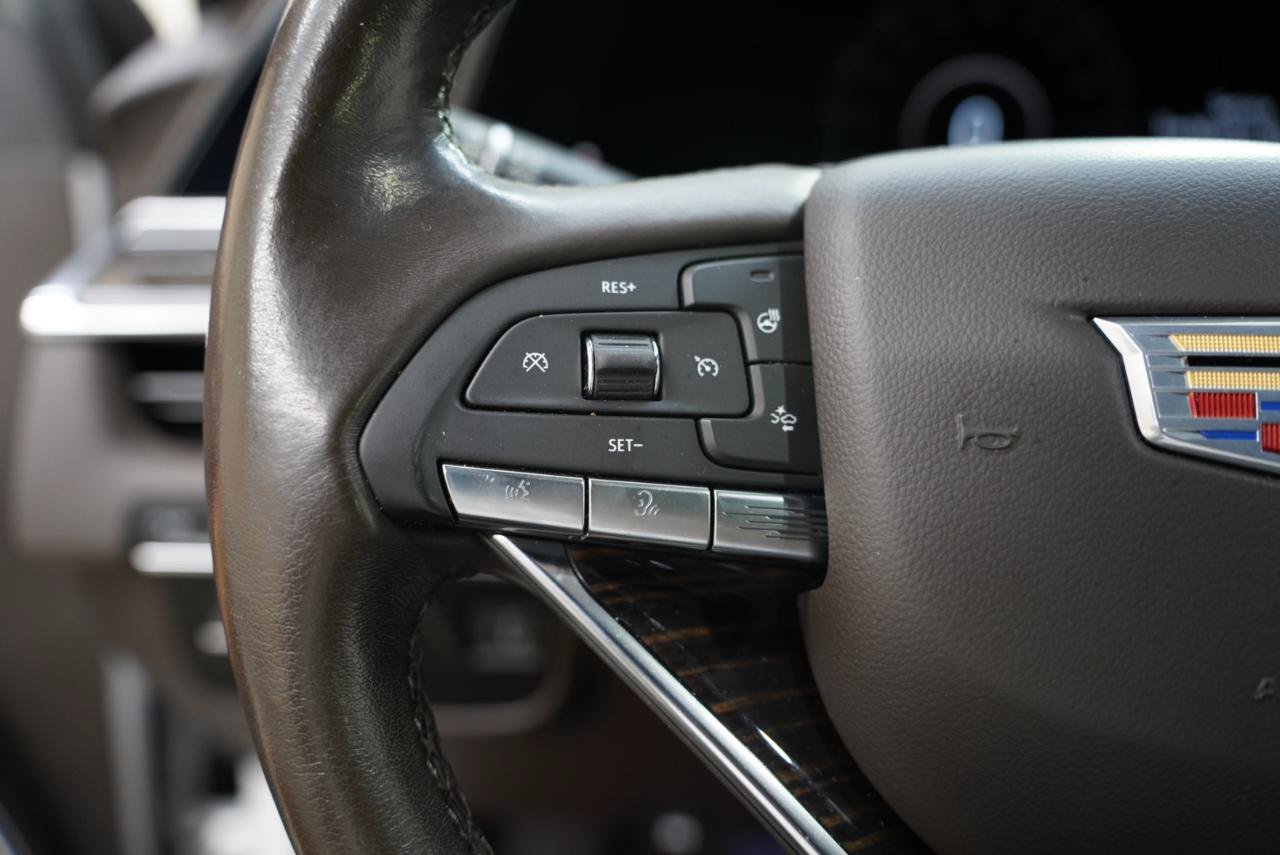 Used 2021 Cadillac Escalade ESV Premium Luxury AWD/4WD image 13
