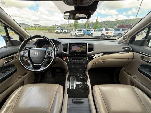 Used 2016 Honda Pilot Touring image 9