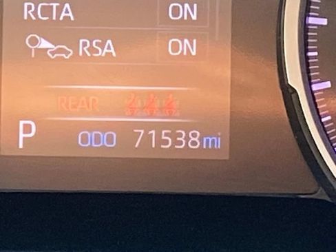 Used 2021 Toyota RAV4 XLE AWD/4WD image 17