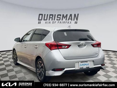 Used 2018 Toyota Corolla iM image 26