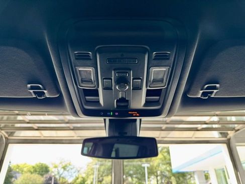 Used 2022 Chevrolet Suburban RST w/ Sport Performance Package image 27