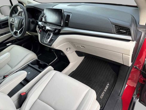 Used 2026 Honda Odyssey EX-L image 12