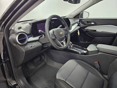 New 2026 Chevrolet Trax LT w/ Driver Confidence Package FWD image 14