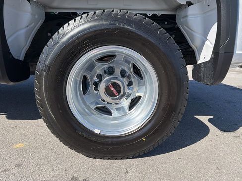 Used 2023 GMC Sierra 3500 Denali w/ Denali Ultimate Package AWD/4WD image 14
