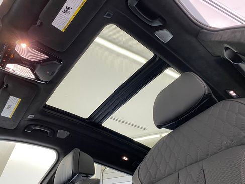 New 2026 BMW X7 M60i image 14