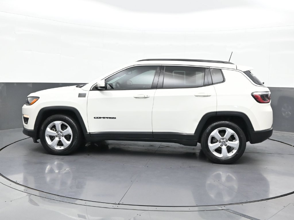 Used 2021 Jeep Compass Latitude w/ Sun and Sound Group FWD image 2
