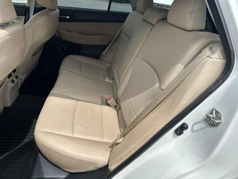 Used 2017 Subaru Outback 2.5i Limited AWD/4WD image 16