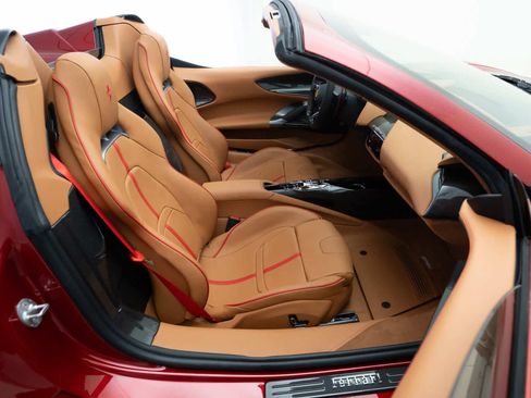 Used 2024 Ferrari SF90 Spider AWD/4WD image 10
