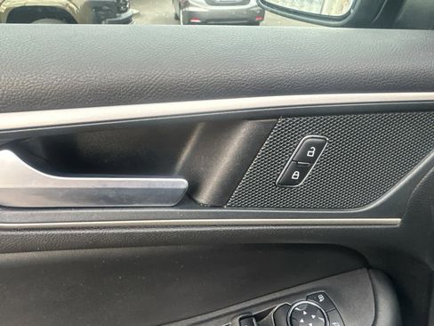 Certified 2024 Ford Edge SEL image 12