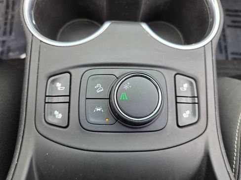 Used 2022 GMC Terrain SLT FWD image 24
