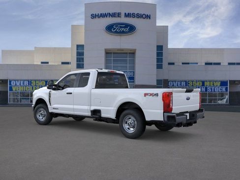 New 2025 Ford F250 XL w/ FX4 Off-Road Package AWD/4WD image 4