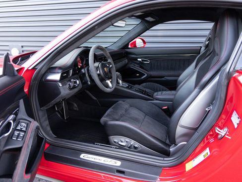 Certified 2019 Porsche 911 Carrera GTS RWD image 24