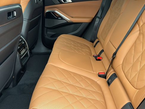 New 2026 BMW X6 xDrive40i w/ Climate Comfort Package image 15