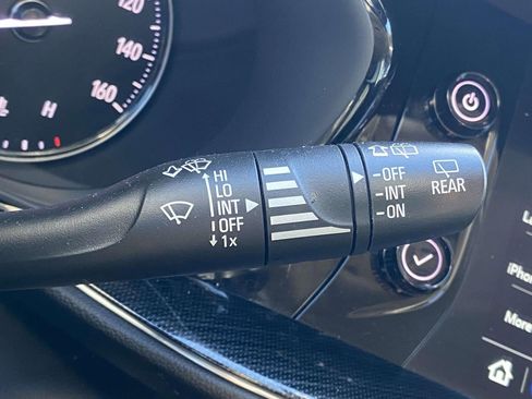 Used 2023 Buick Envision Essence image 22