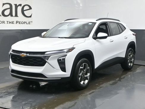 New 2026 Chevrolet Trax LT w/ Driver Confidence Package image 12