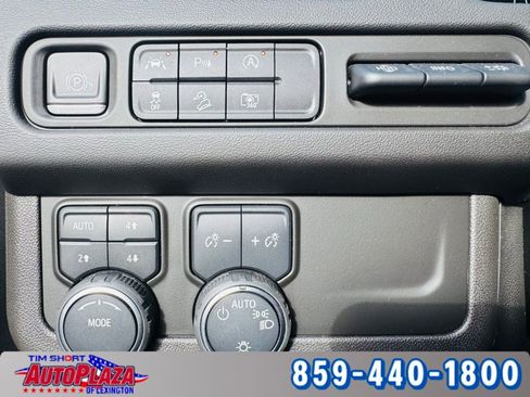 Used 2023 Chevrolet Tahoe High Country image 29